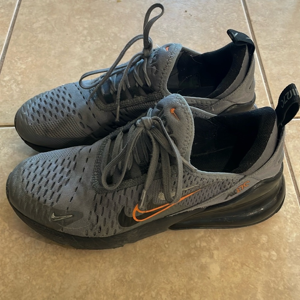 Nike Air Max 270 Sneakers